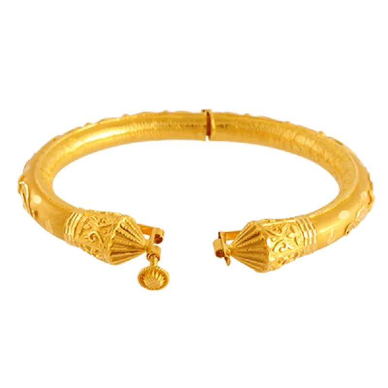 Tennis - Style Women's Diamond Rings with a Continuous Row of Diamonds for a Classic and Versatile Look22KT Yellow Gold Bangle For Women