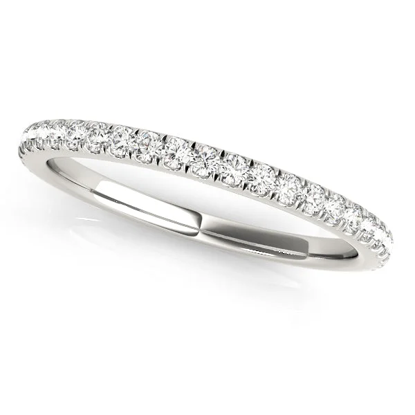 Tennis - Style Women's Rings with a Row of Round Diamonds in PlatinumHelena Women's Diamond Wedding Ring