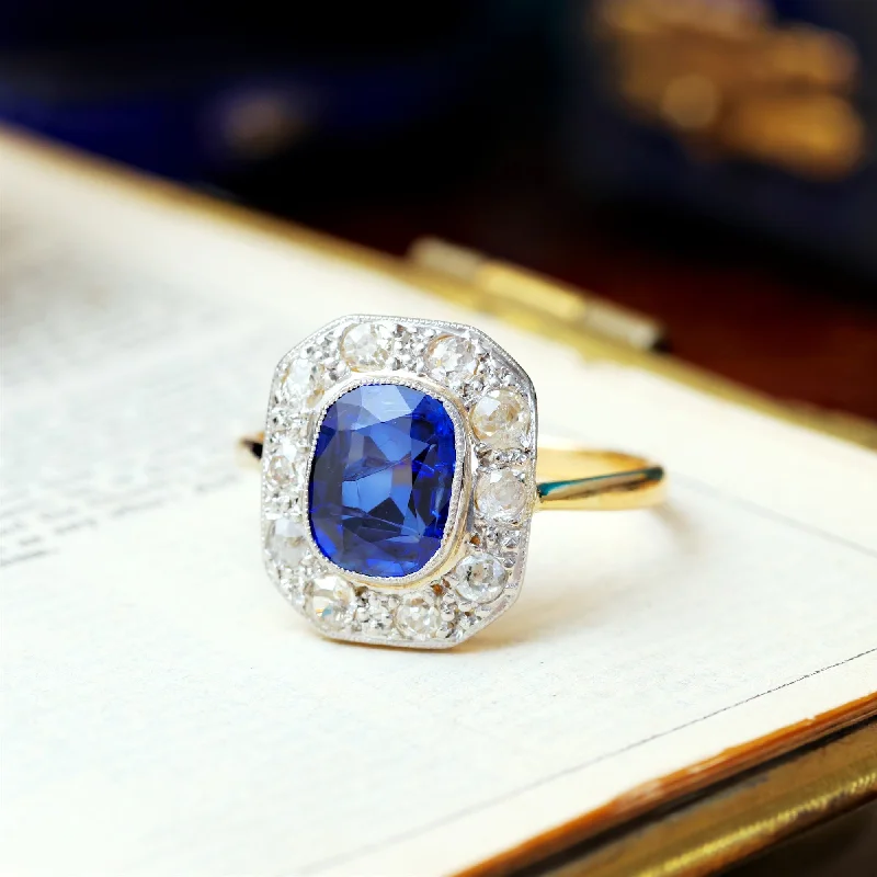 Vintage - Inspired Filigree - Design Women's Rings in Sterling SilverVintage Art Deco Sapphire & Diamond Cluster Ring