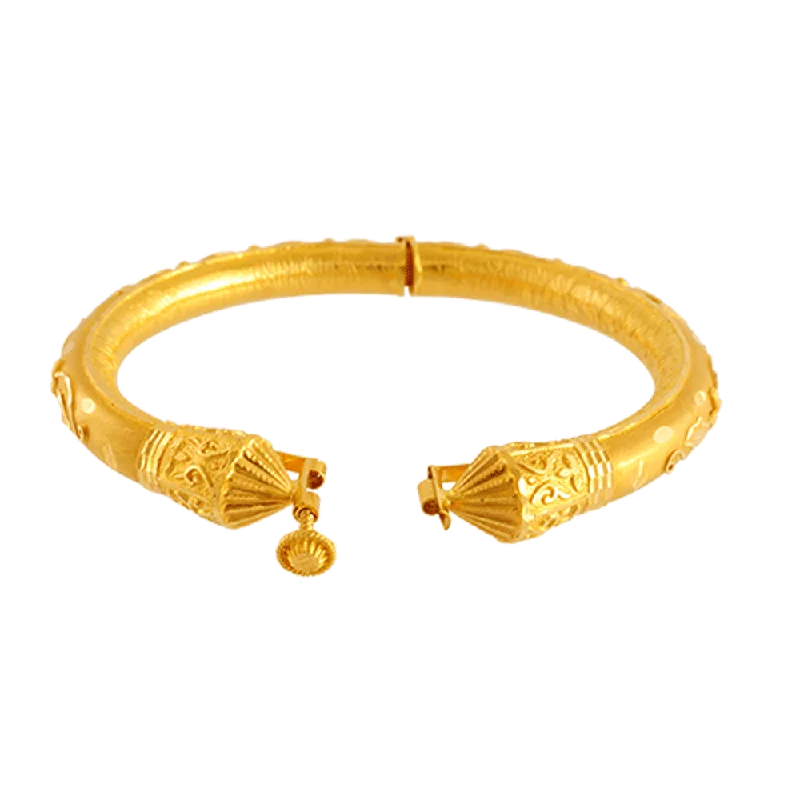 Signature - Design Women's Diamond Rings with a Brand - Specific Pattern and High - Quality Diamonds22KT Yellow Gold Bangle For Women