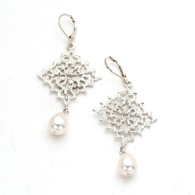 Everyday - wear drop earrings in simple and elegant designsCath Drop