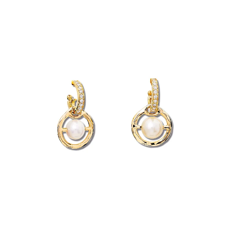 Vintage - Inspired Engagement Rings with Filigree Work and Emerald - Cut Center StoneArchipelago Earring Drops Yellow Gold - Pearl