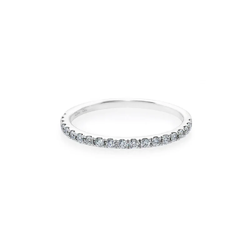 18K White Gold Classic Round - Cut Diamond Wedding Bands for a Timeless and Elegant LookThin Diamond Ring in White Gold