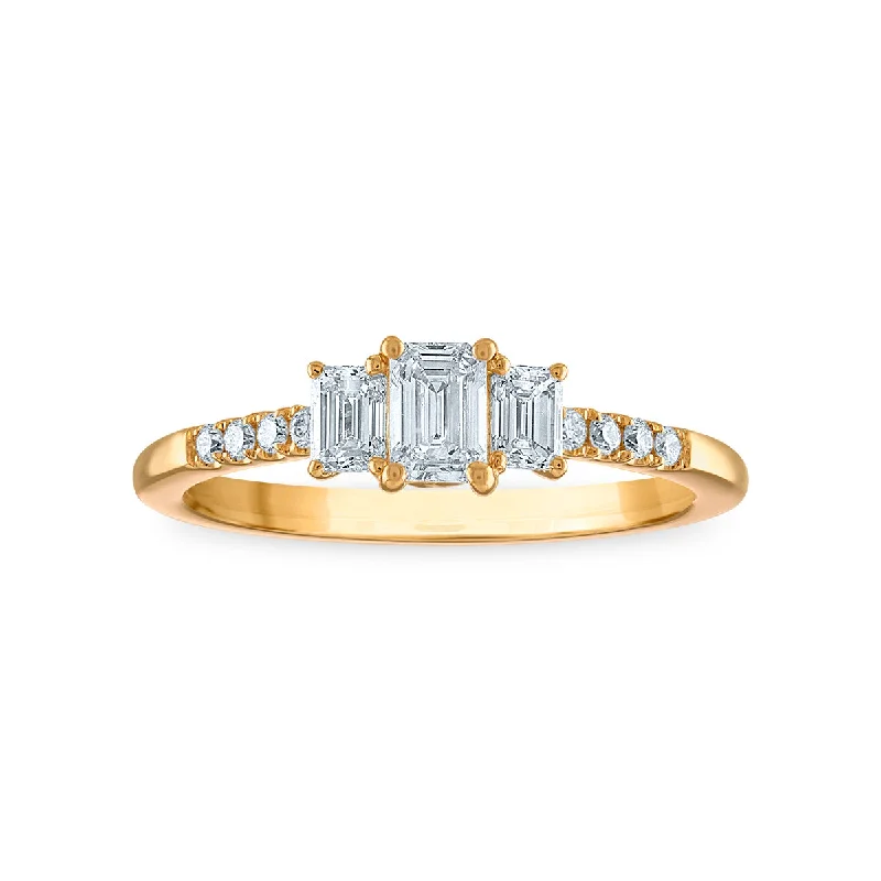 18K White Gold Classic Round - Cut Diamond Wedding Bands for a Timeless and Elegant LookSignature EcoLove 3/4 CTW Lab Grown Diamond Ring in 14KT Gold