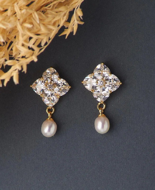 Rose Gold - Tone Geometric - Patterned Stud Earrings for a Modern and Trendy LookDelicate Stone Studded Pearl Earring