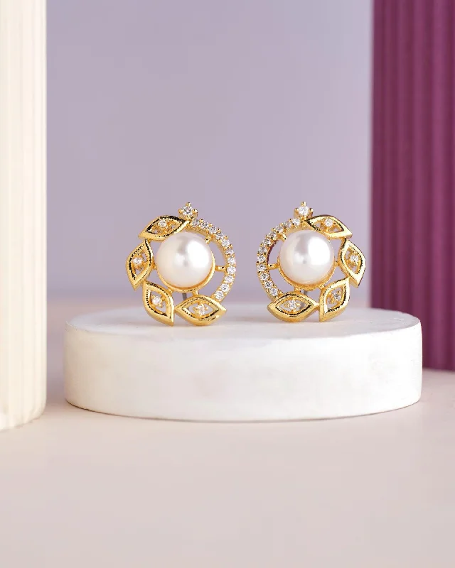 Two - Tone Gold and Silver Plated Clover Stud Earrings for a Lucky and Stylish SymbolDelicate Stud Pearl Earring