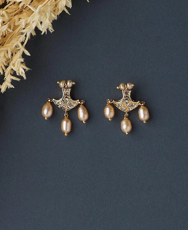 Rose Gold - Tone Geometric - Patterned Stud Earrings for a Modern and Trendy LookElegant Pearl hanging Earring