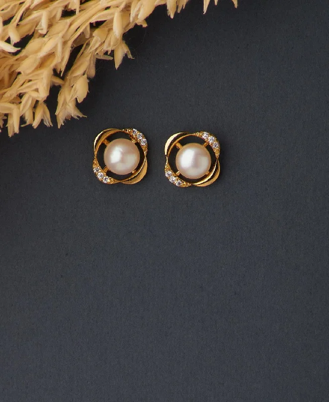 Matte - Finish Titanium Hexagon Stud Earrings for a Sleek and Contemporary StyleElegant Real Pearl Hanging Earring