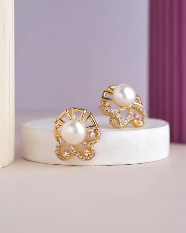 Rose Gold - Tone Geometric - Patterned Stud Earrings for a Modern and Trendy LookElegant Stud Pearl Earring