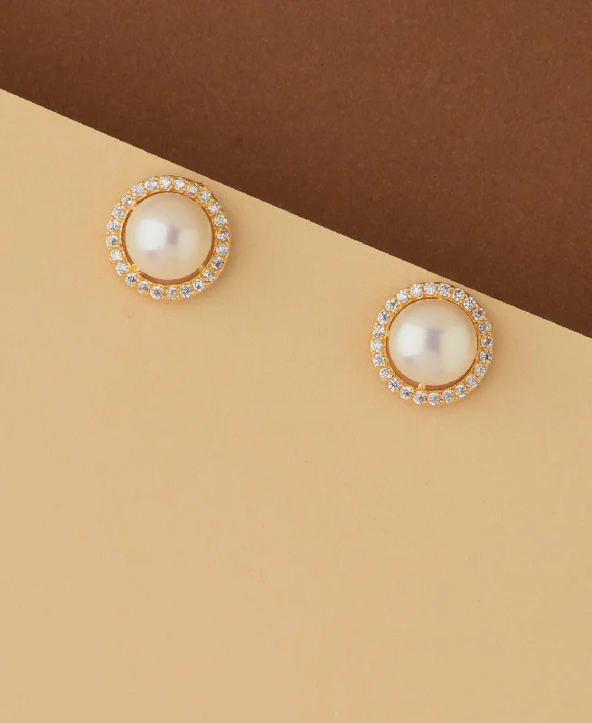 Adjustable - Back Crystal Stud Earrings in Clear for a Sparkling and Versatile PieceElegant White Stud Pearl Earring