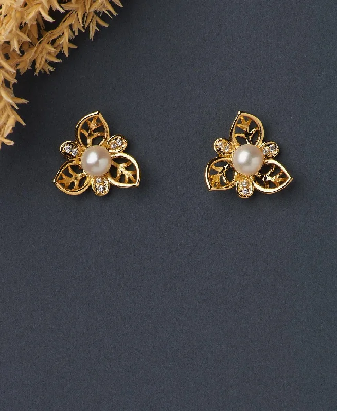 Rhinestone - Embellished Crown - Shaped Stud Earrings for a Princess - Inspired LookFloral Pearl Stud Earring