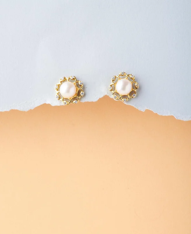 Glow - in - the - Dark Star Stud Earrings for a Mysterious and Night - Time - Friendly AccessoryFloral Pink Pearl Stud Earrings