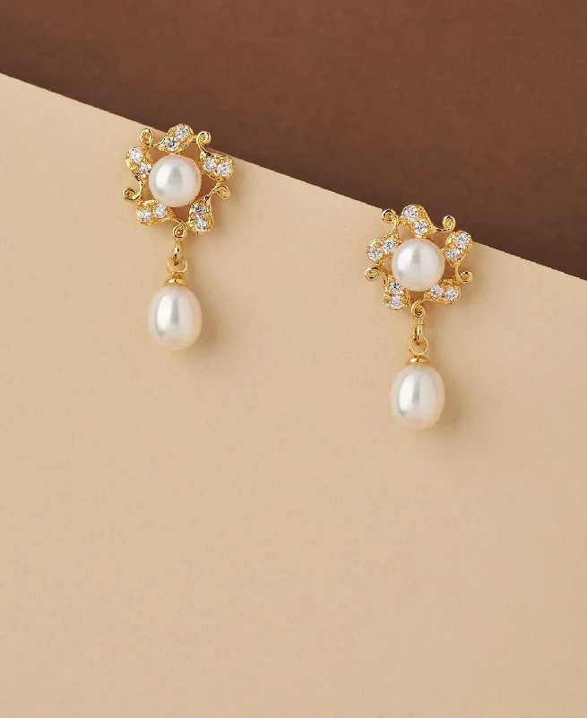 Rose Gold - Tone Geometric - Patterned Stud Earrings for a Modern and Trendy LookFloral Stone Studded Pearl Earring