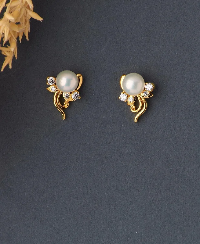 Adjustable - Back Crystal Stud Earrings in Clear for a Sparkling and Versatile PieceFloral White Pearl Stud Earring