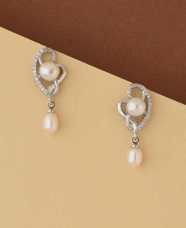 Adjustable - Back Crystal Stud Earrings in Clear for a Sparkling and Versatile PieceHeart Pearl Hang Earring